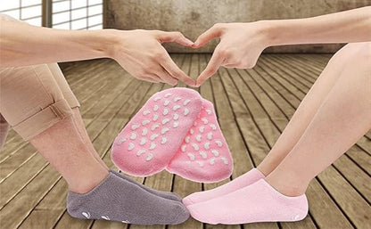 Moisturizing silicone socks for feet 