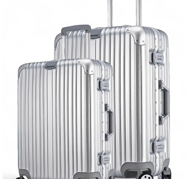 طقم شنط شبيه الالمنيوم